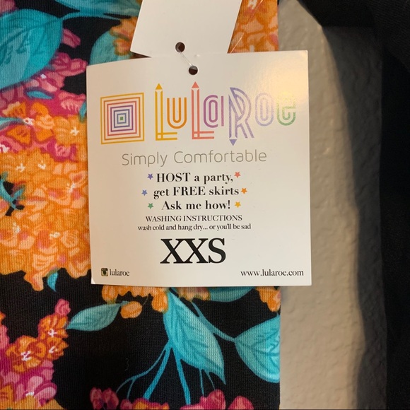 Lularoe Floral Randy Top - Picture 4 of 5